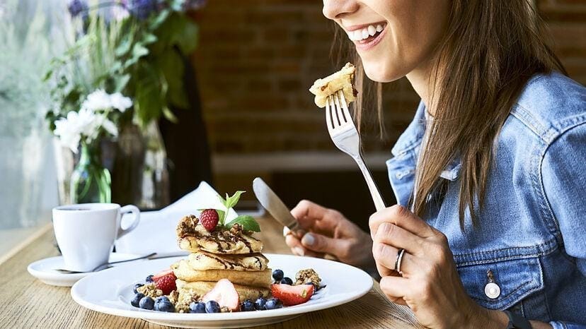 La regla de los 15 minutos o cómo comer de manera consciente para no  engordar | Telva.com