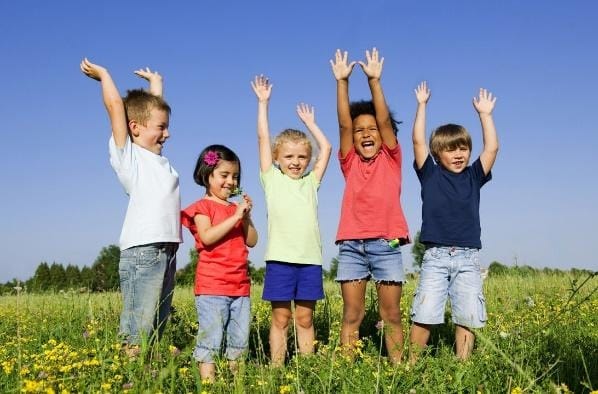 FELIZ DIA DEL NIÑO (A) | EDITORIAL